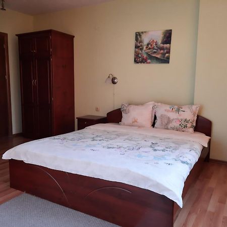 סנדנסקי Motel Elegance מראה חיצוני תמונה